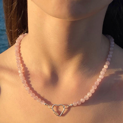 Collar de Kunzita con Mosquetón de Corazón