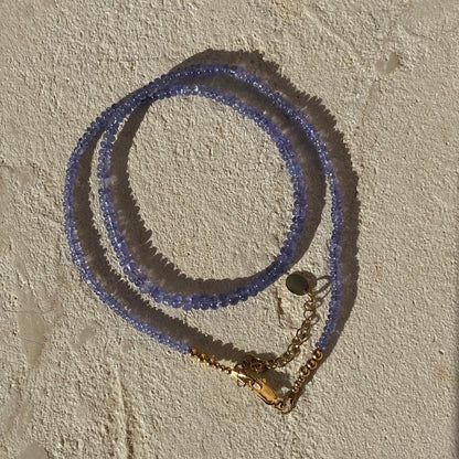 Collar de tanzanita